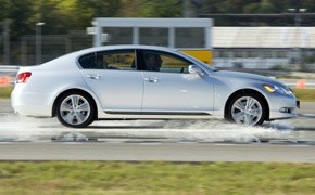 Lexus: Werkstattbesuch für 5.000 IS und GS