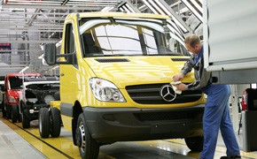 Daimler-Rückruf: Ölaustritt beim Mercedes Sprinter