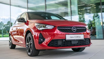 Opel-Rückrufe: Seitenairbag und Anhängerkupplung