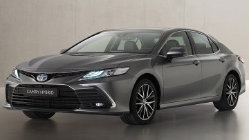 Toyota Camry Hybrid (2021)