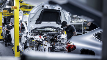 Mercedes rüstet auf E-Produktion um: Der Stern wird grün