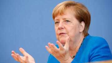 Autobahnen: Merkel hält generelles Tempolimit derzeit nicht für nötig