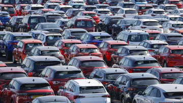 Lieferkettenprobleme: Autohandel besonders betroffen