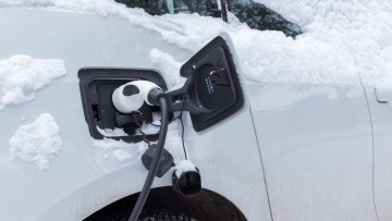 Elektroautos im Winter: Reichweite halbiert sich fast