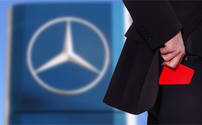 Mercedes rote Karte