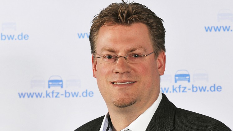 Stuttgart: Carsten Beuß spricht bei Fahrverbotsdemo