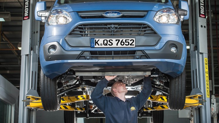 Zeitwertgerechte Reparatur: Blaue Pakete von Ford