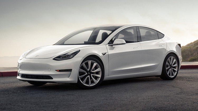Tesla Model 3: Bremsleistung per Software-Update verbessert