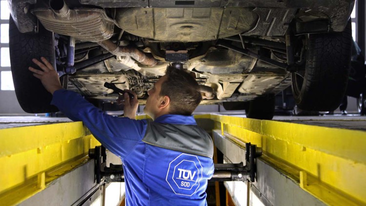 TÜV-Report 2016: Autos werden immer sicherer