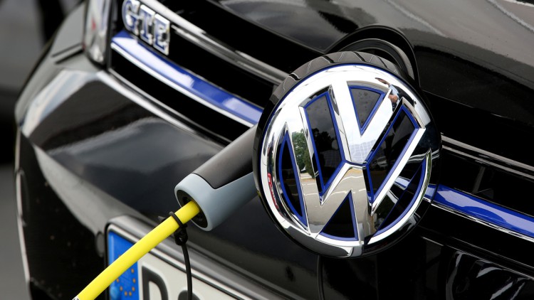 Giftiges Bauteil: VW droht Rückruf von 124.000 E-Autos