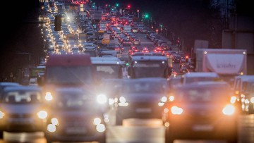 Fahrzeugbestand in Deutschland: Immer mehr, immer älter