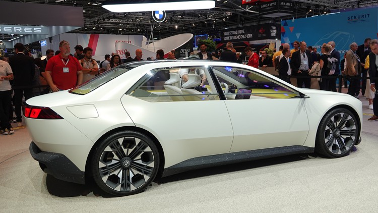 BMWs Neue Klasse soll 2025 viele Hoffnungen erfüllen. Das Layout auf der IAA polarisierte schon mal