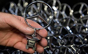 Absatz: Daimler stoppt Talfahrt zum Jahresende