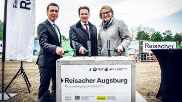 Reisacher-Leuchtturm: Grundsteinlegung in Augsburg