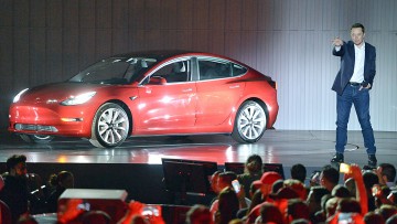 Stockende Produktion: Tesla verfehlt Ziele für Model 3