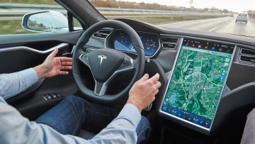 Nach Auffahrunfällen: US-Behörde untersucht Tesla-"Autopilot"