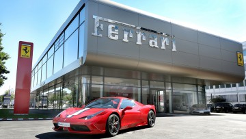 Autohaus Ulrich: Neuer Ferrari-Showroom in Frankfurt