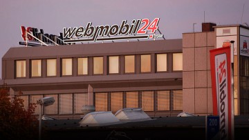 Fahrzeugbörsen: WebMobil24 blickt auf 17 Jahre zurück