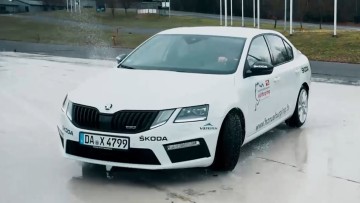 Fahrtraining am Nürburgring: Ein schleuderndes Auto abfangen