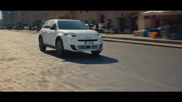 Fiat 600 Elektro im Youtube-Film "Open Doors"