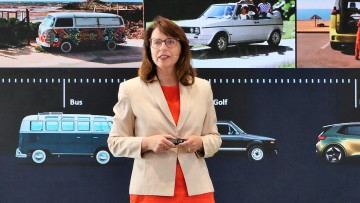 VW-Vertriebsvorständin Imelda Labbé beim Forum Automotive 2023
