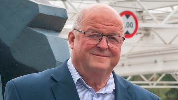 Autohaus Ostermaier: Geschäftsführer Klaus Schroff bleibt bis 2025