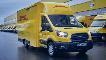 Post bestellt 2.000 E-Transporter: Großauftrag für Ford