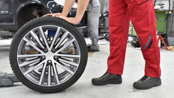 Corona-Regeln in Bayern: Reifenwechsel aus sicherheitsrelevanten Gründen erlaubt