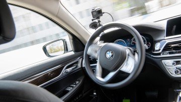 Hochautomatisiertes Fahren: Motional erhält Test-Freigabe von TÜV Süd