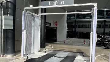Fahrzeugscanner in der Mercedes-Niederlassung München