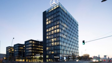 Mercedes-Vertriebszentrale in Berlin Mühlenstraße 30