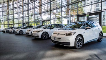 VW ID3 Auslieferung; Elektroautos; Showroom; Elektromobilität; E-Auto