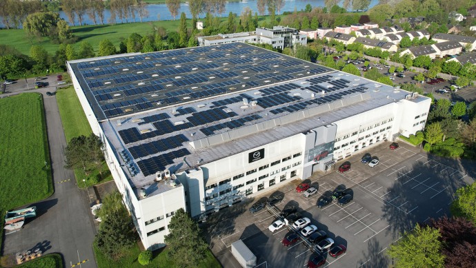Mazda hat in Leverkusen eine Megawatt-Photovoltaikanlage installiert.