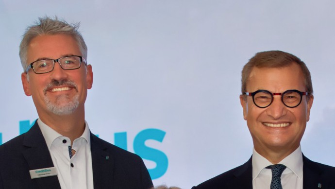 Christian Frey, Vertriebsvorstand Crditplus, und Amir Djourabtchi, CEO der Creditplus Bank