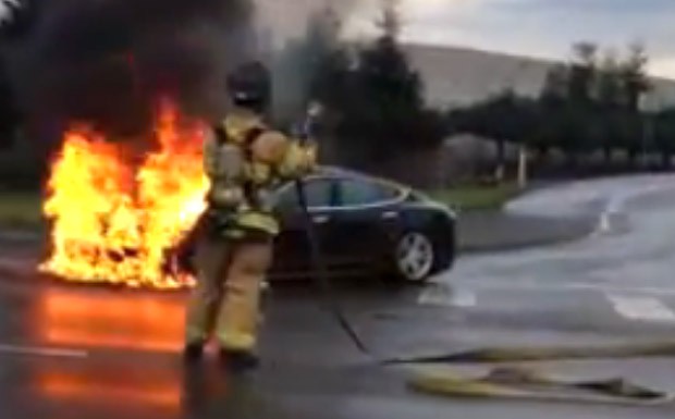 Nach Bränden: NHTSA untersucht Tesla Model S