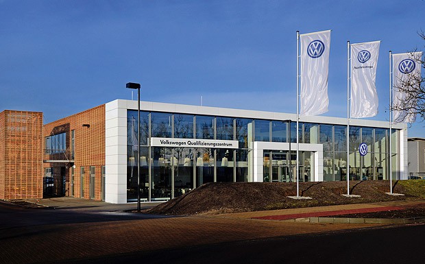 Ludwigsfelde: Neues VW-Qualifizierungszentrum eröffnet