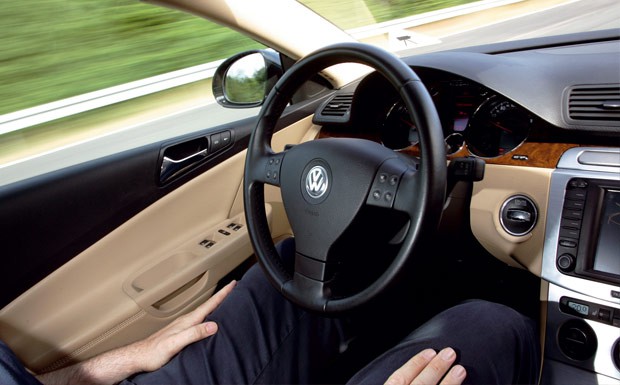 Conti-Studie: Autopilot bei langen Autobahn-Fahrten gewünscht