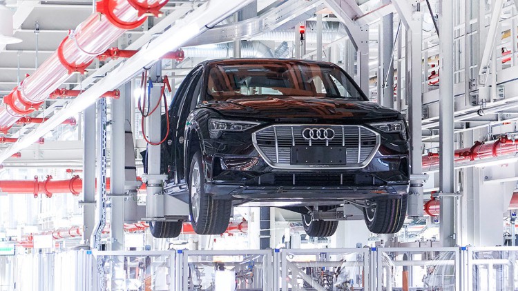 Brandgefahr beim Audi e-tron: Rückruf für Elektro-SUV