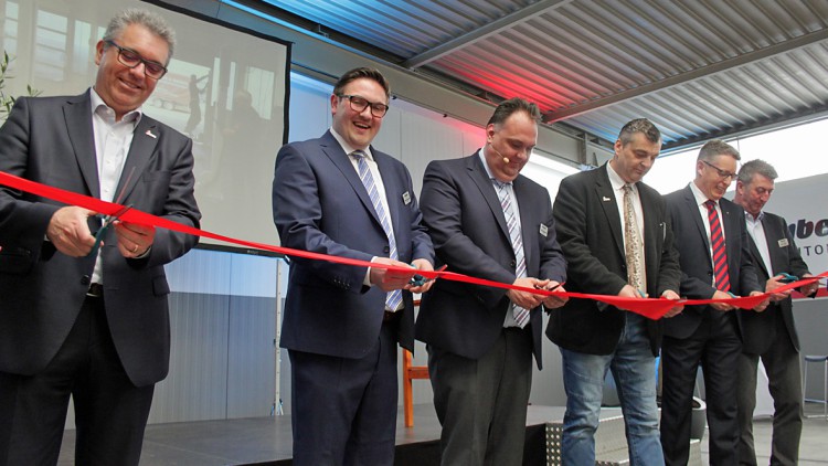 Mehrmarkenhandel: Autohaus Büdenbender startet in Dillenburg