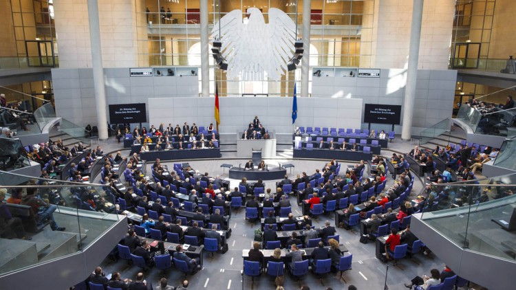 Abgas-Skandal: Ausschuss will Weil und Dobrindt befragen