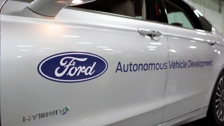 Ford-Patent: Das Handy als Lenkrad