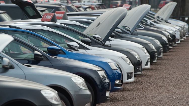 Umfrage: Kaufinteresse für Autos steigt