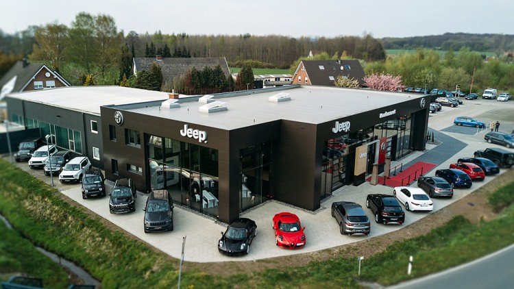 Haarlammert: Neuer Showroom für Alfa und Jeep gestartet