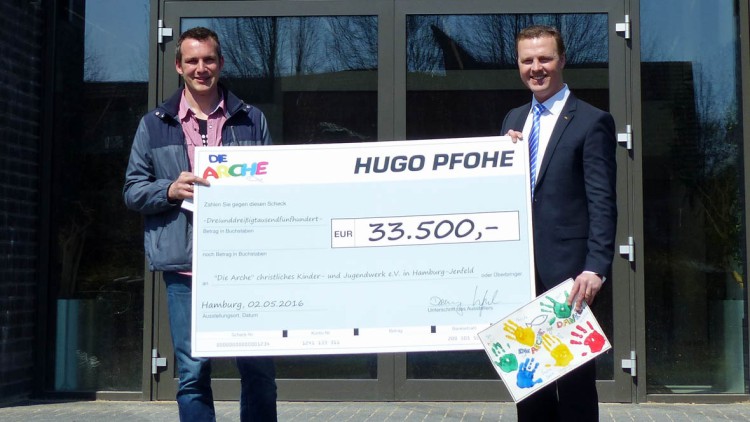 Defender-Versteigerung: Hugo Pfohe unterstützt Kinderhilfe