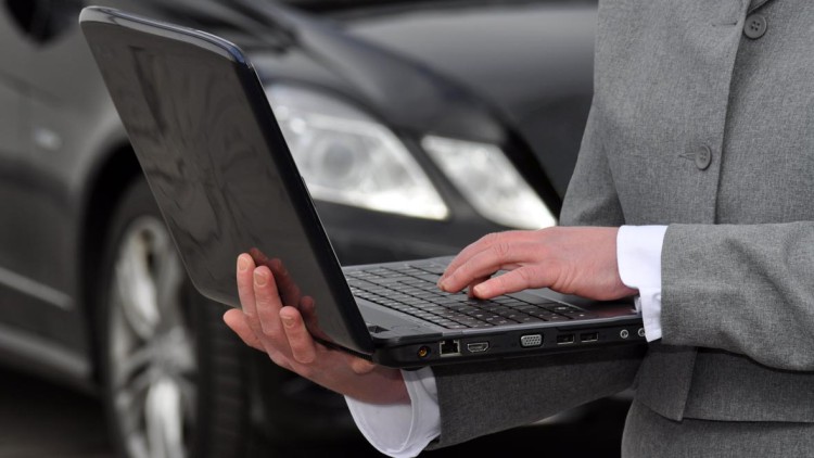 Digitale Kundenkontakte: Autohändler wollen fitter werden