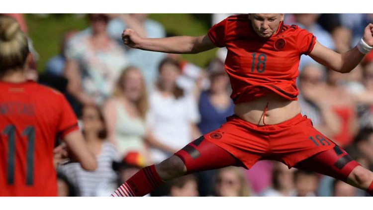 Frauen-Fußball-WM: Damen ver­let­zen sich anders als Her­ren