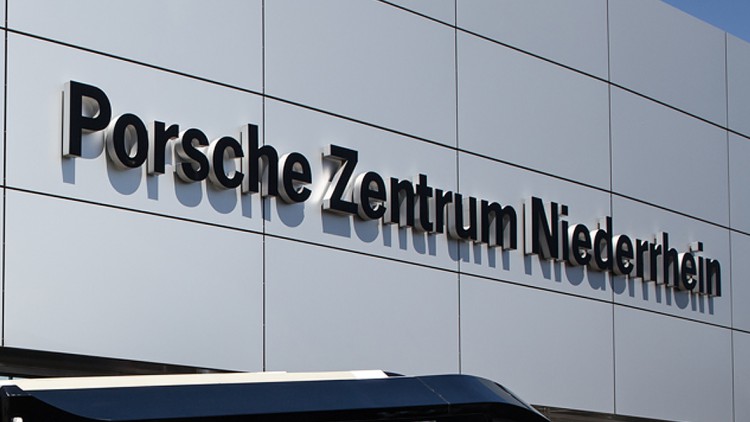 Sportwagen Zentrum Niederrhein: Mehr Platz für Porsche