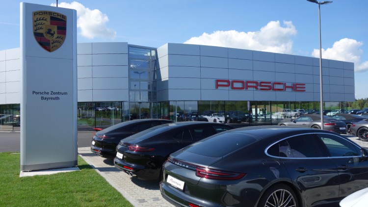 Auto-Scholz: Neueröffnung für Porsche Zentrum Bayreuth