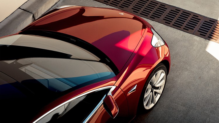 Tesla: Produktion des Model 3 nimmt Fahrt auf