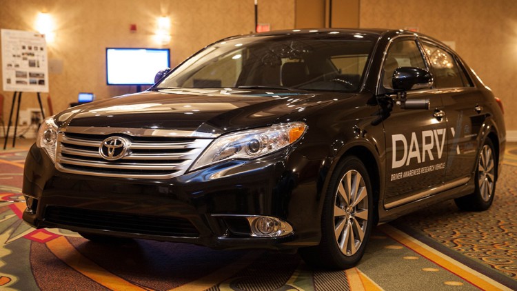 Autonomes Fahren bei Toyota: Kontrolle über Strecke und Fahrer